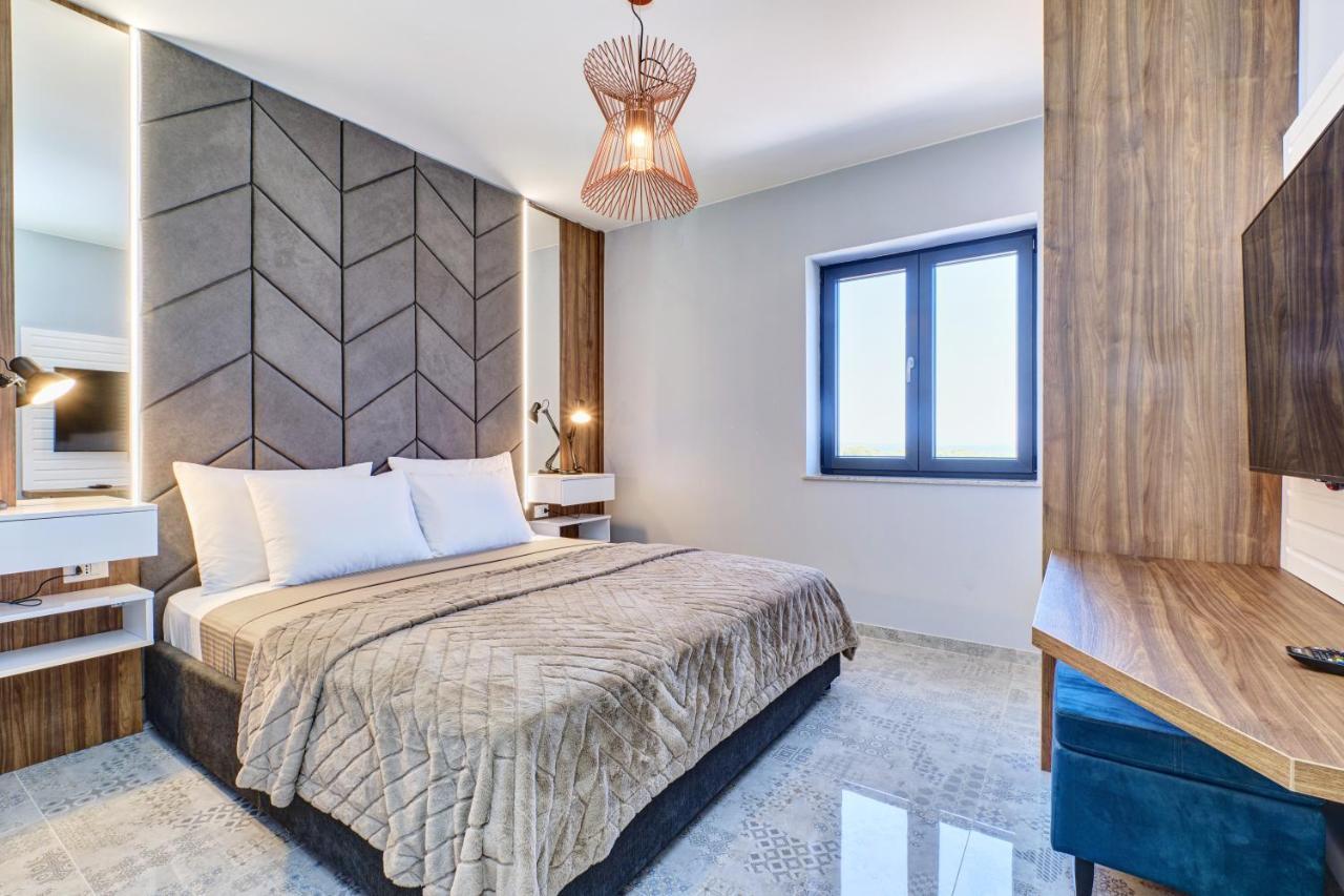 Luxury Apartments Mali Losinj Bagian luar foto