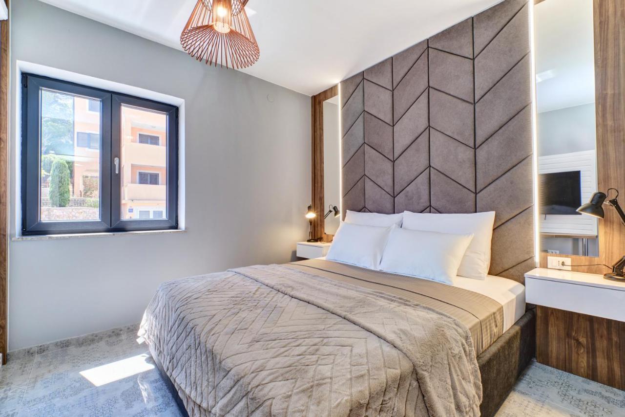 Luxury Apartments Mali Losinj Bagian luar foto