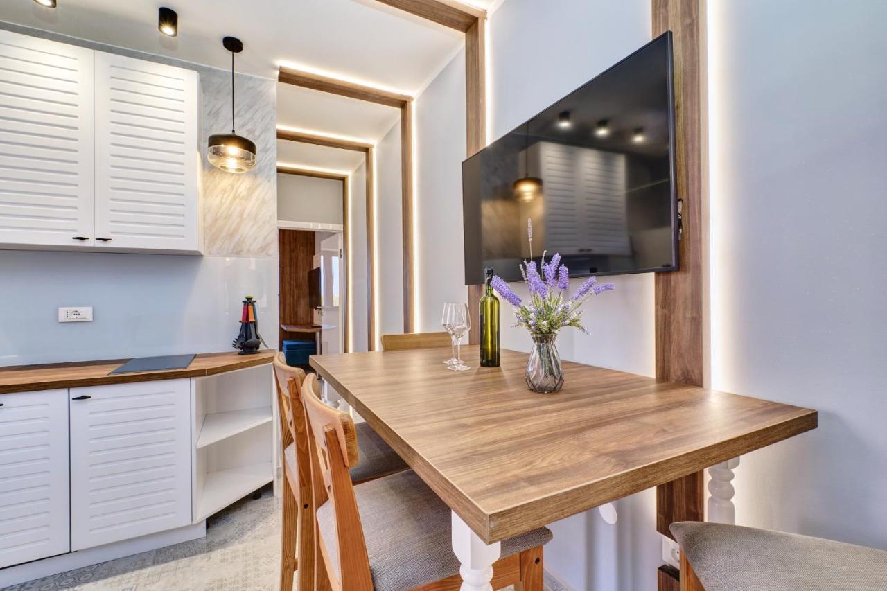 Luxury Apartments Mali Losinj Bagian luar foto