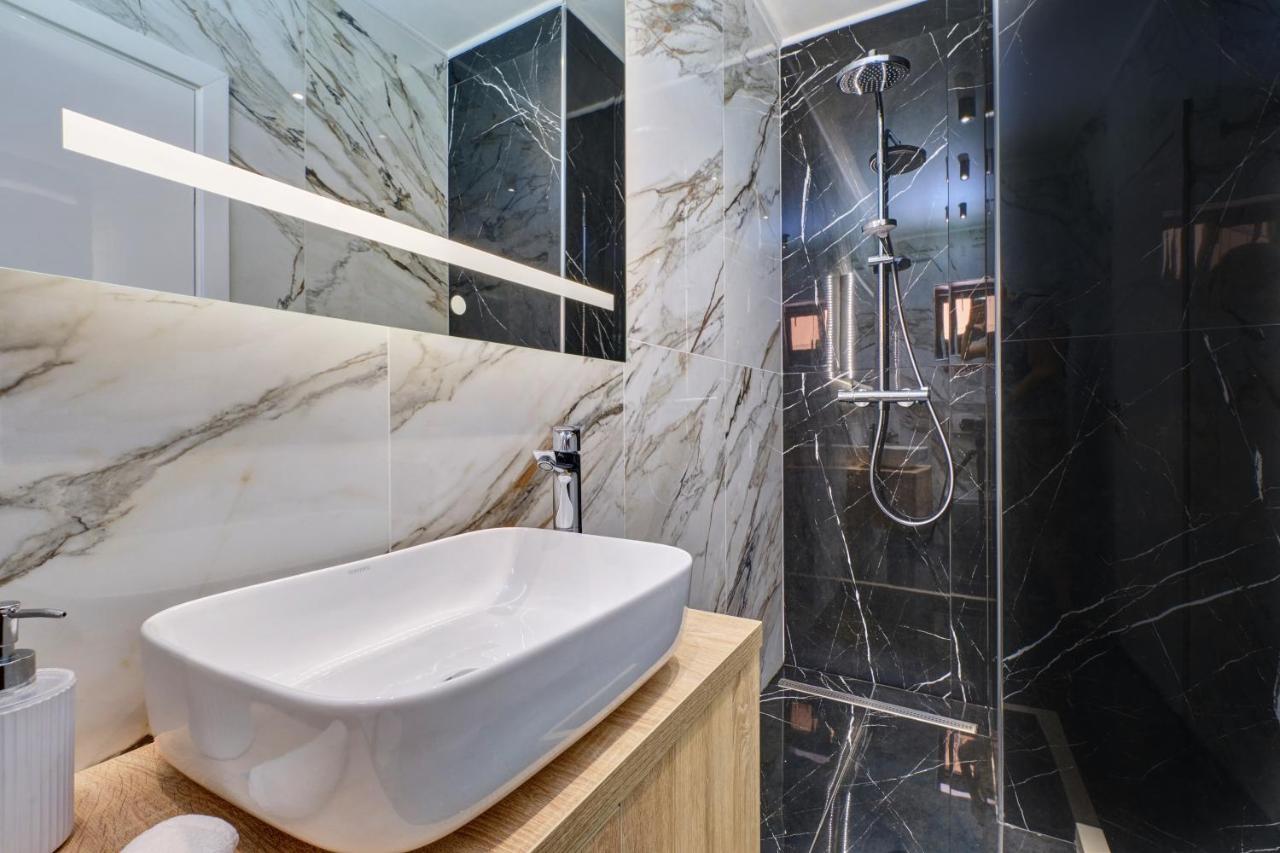 Luxury Apartments Mali Losinj Bagian luar foto