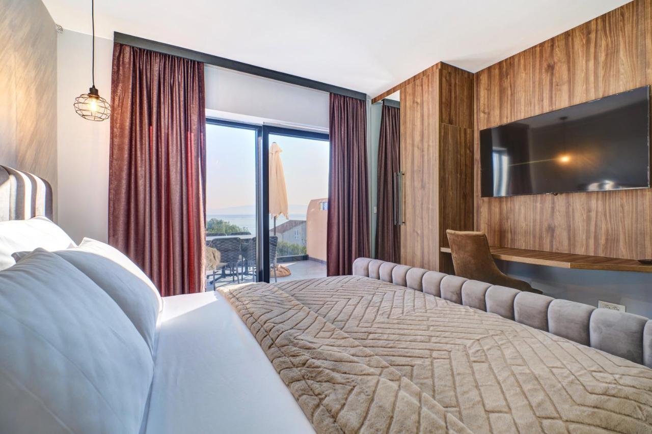 Luxury Apartments Mali Losinj Bagian luar foto