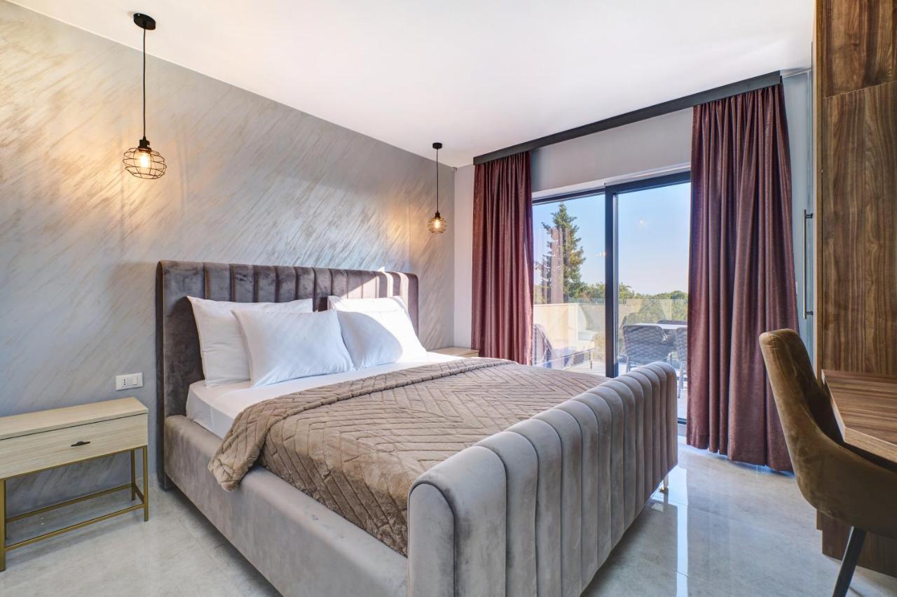 Luxury Apartments Mali Losinj Bagian luar foto