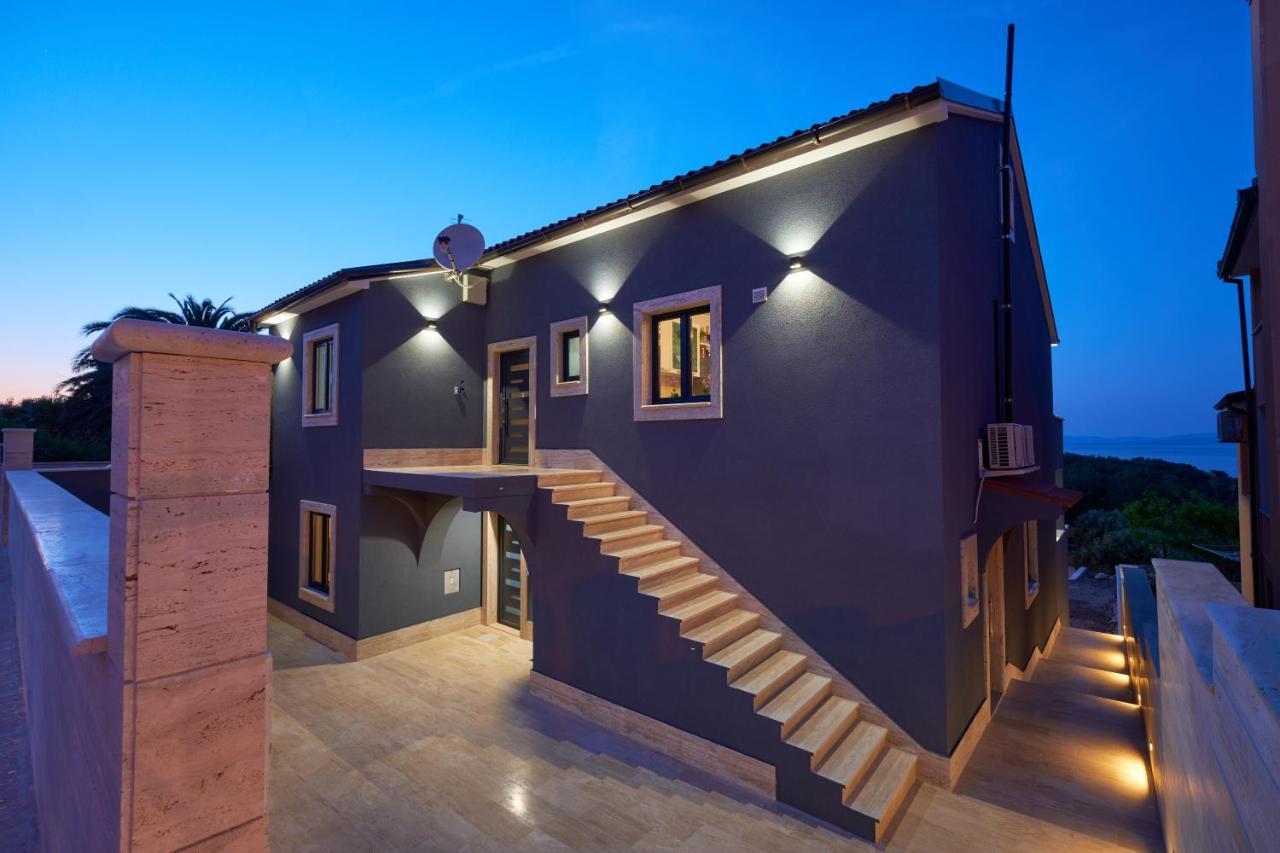 Luxury Apartments Mali Losinj Bagian luar foto