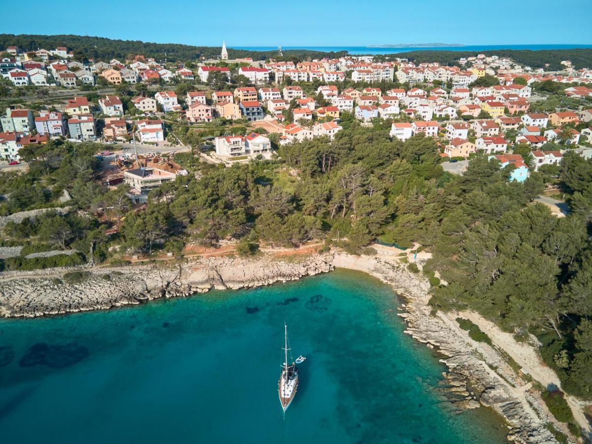 Luxury Apartments Mali Losinj Bagian luar foto